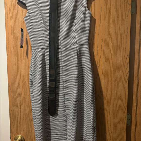 Tahari Womens Gray Sleeveless Suit Dress Light Size 4 - Picture 3 of 4